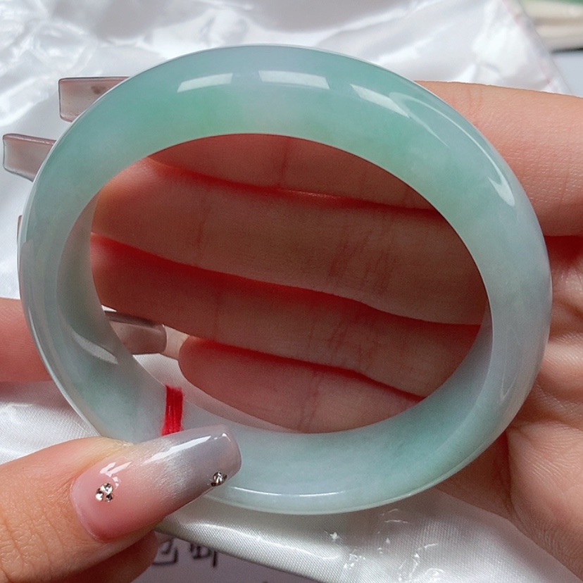 【闪购商品】翡翠手镯未镶嵌55圈