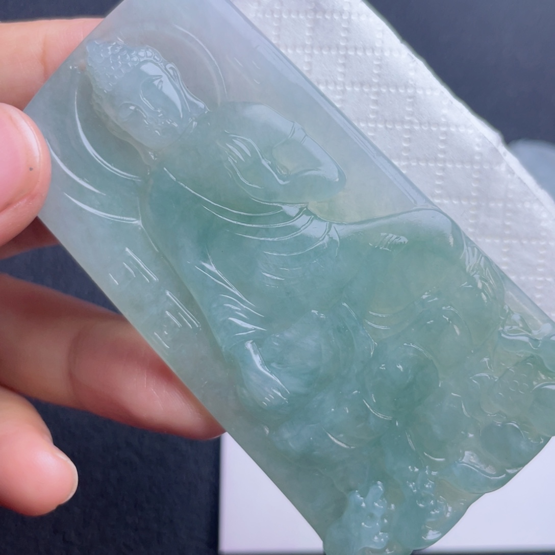 L***勇定制翡翠未镶嵌翡翠吊坠