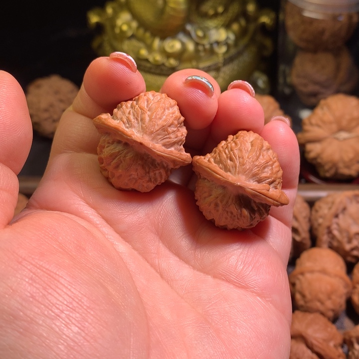 文玩核桃吊坠30尺瓷娃娃