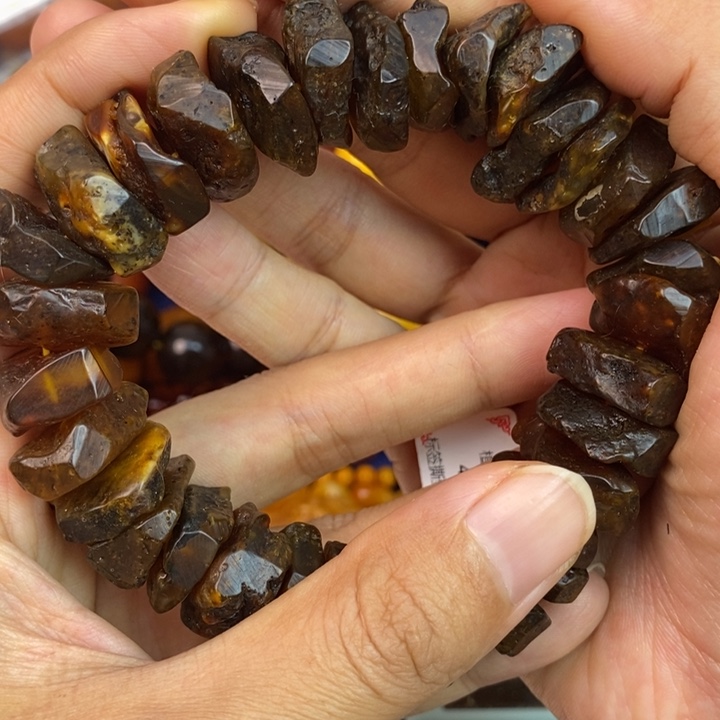 琥珀未镶嵌珠宝奇石