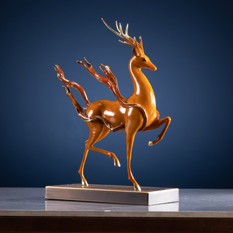 朱炳仁铜 鹿王天成 气宇轩昂鹿摆件朱炳仁铜X敦煌美术研究所联名