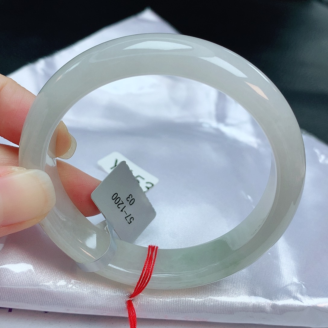 翡翠手镯未镶嵌缅甸天然A货翡翠手镯