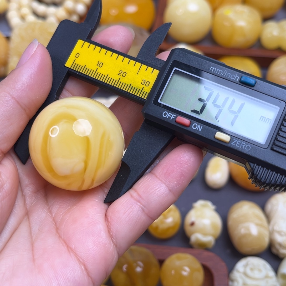 琥珀裸石未镶嵌珠