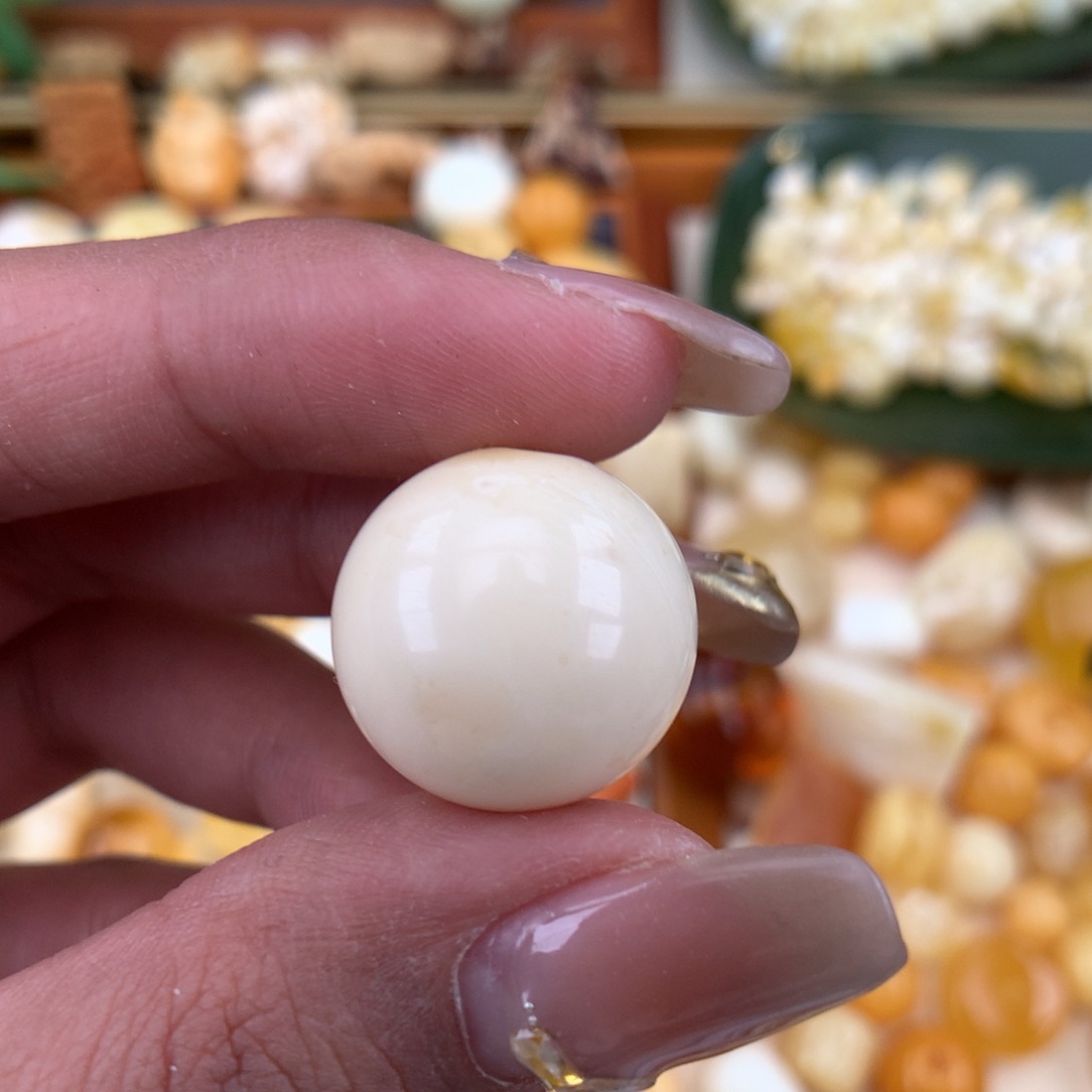 琥珀珠宝奇石未镶嵌18.5