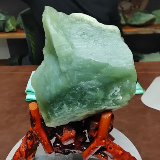 磊***哥蛇纹石玉未镶嵌原石