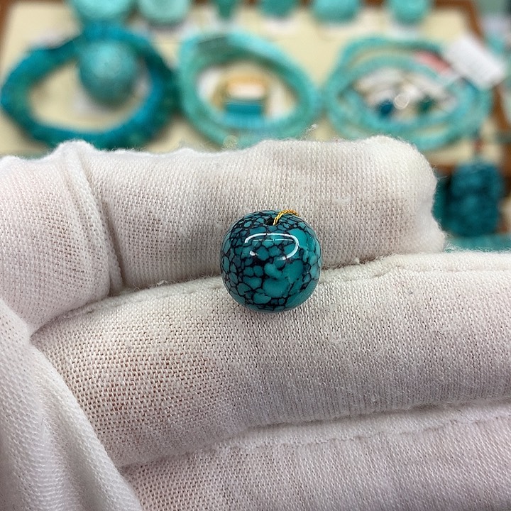 绿松石未镶嵌挂件