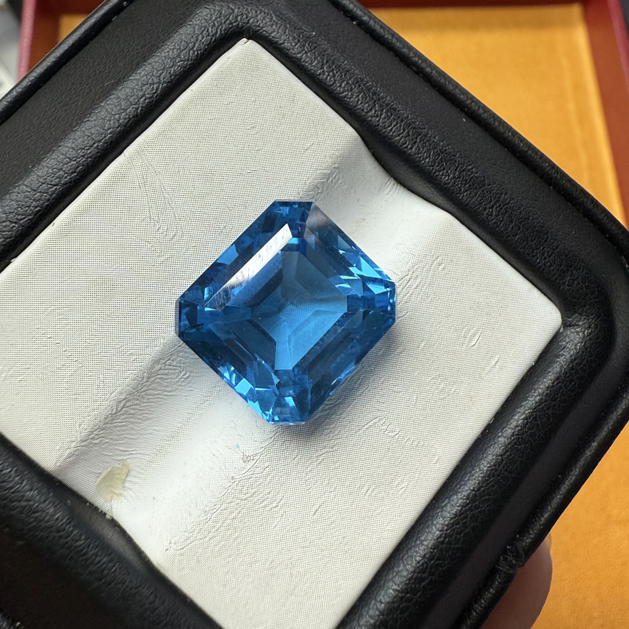 抢购福利精美魔鬼蓝阿斯切全净体超闪卡12.5×13.5毫米约17.3