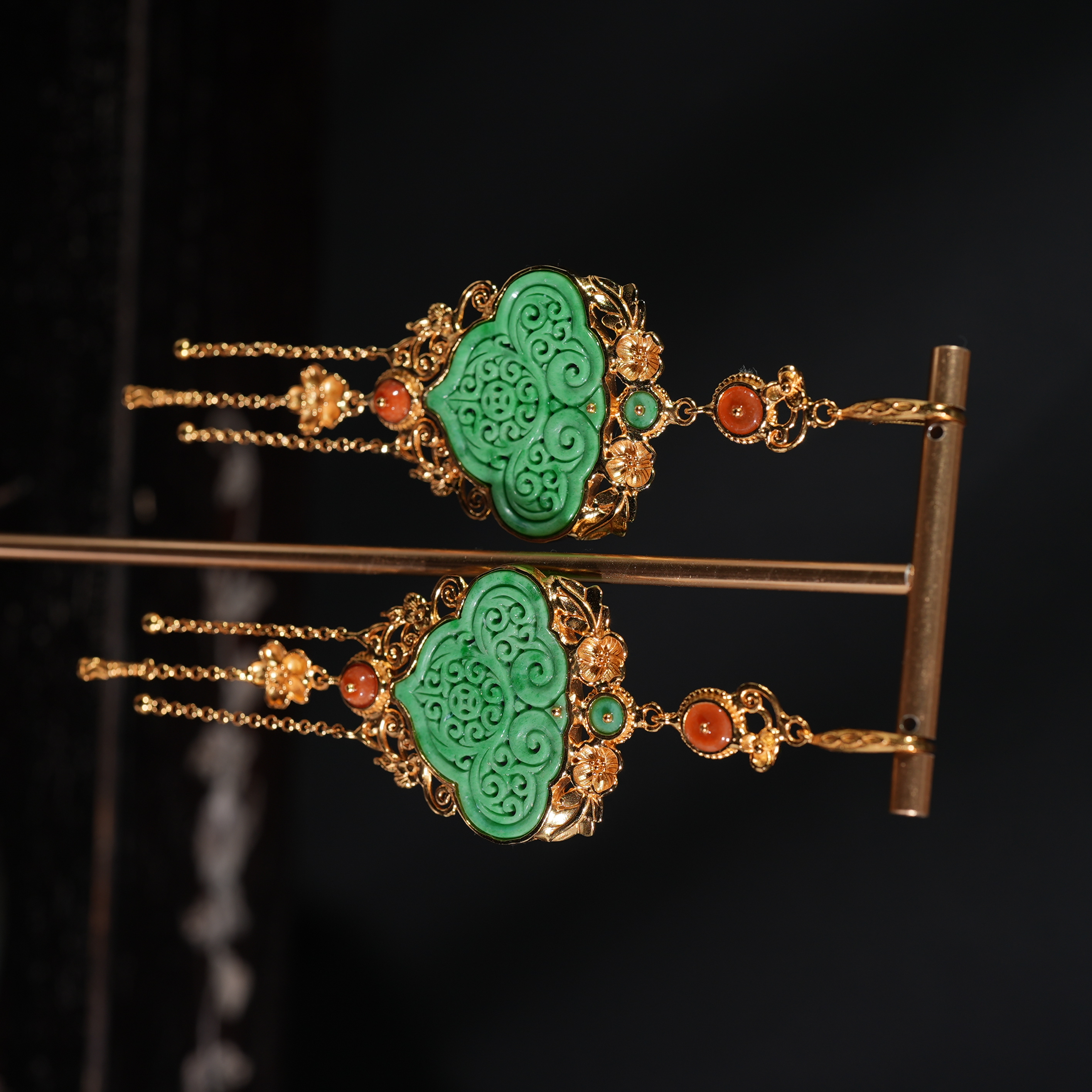 1.23香港王老板-翡翠a货镶嵌耳饰3e404