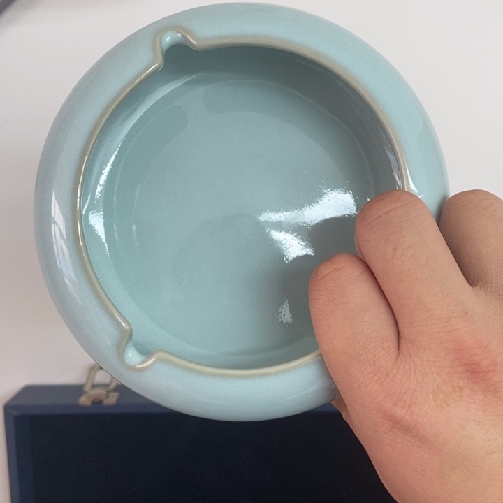 瓷用****0天青色瑕烟灰缸