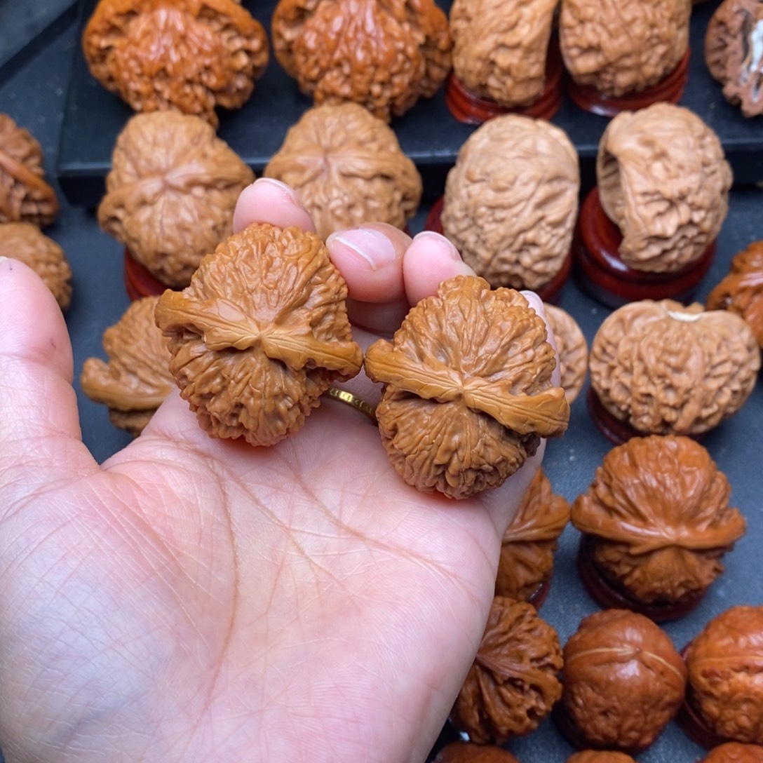 文玩核桃把件38白狮子