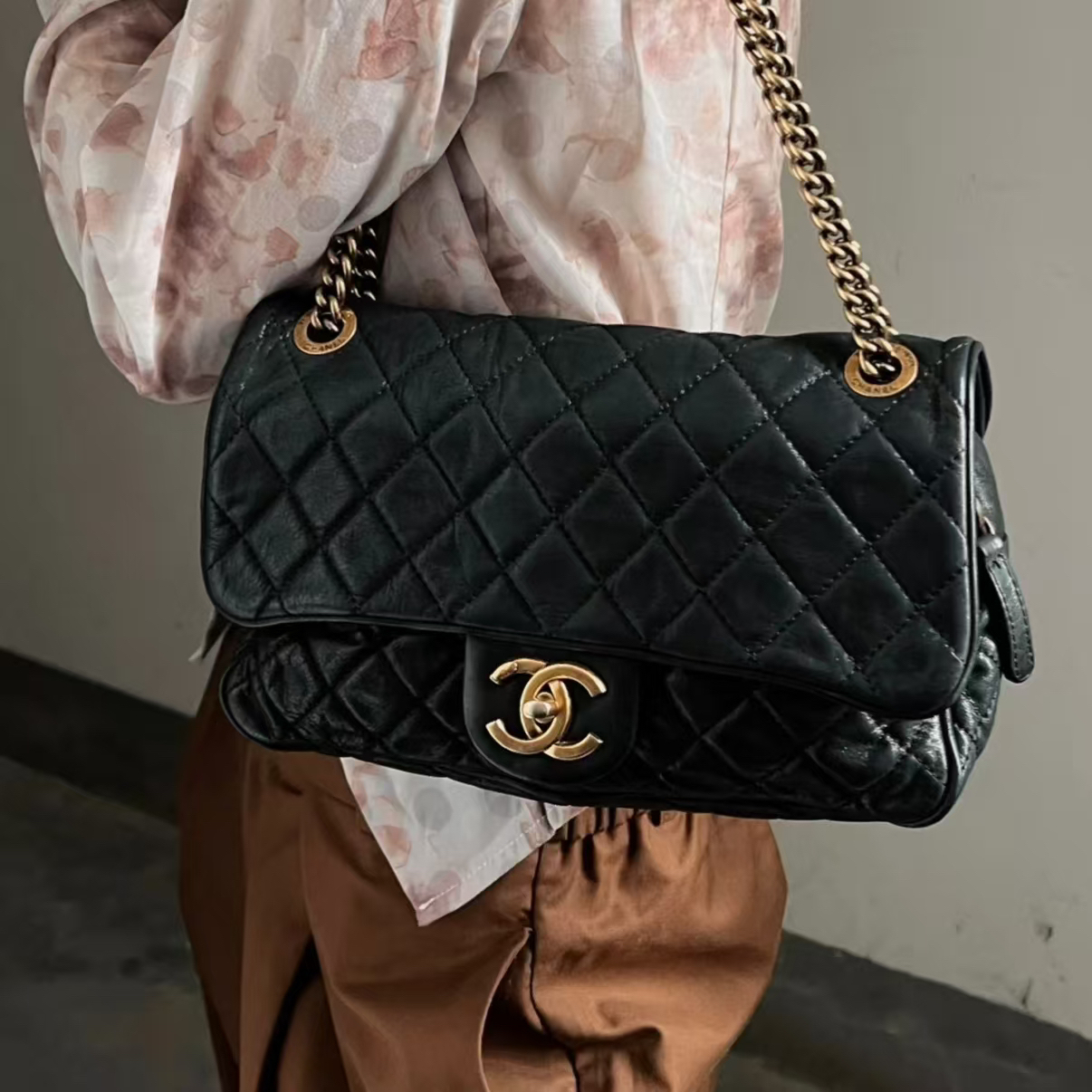 95新 Chanel/香奈儿 经典黑色菱格纹流浪cf单肩包