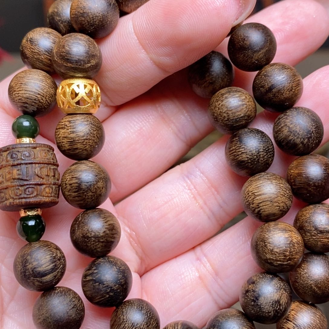 沉香手串富森红土瘤疤1.0➕白棋沉香木雕