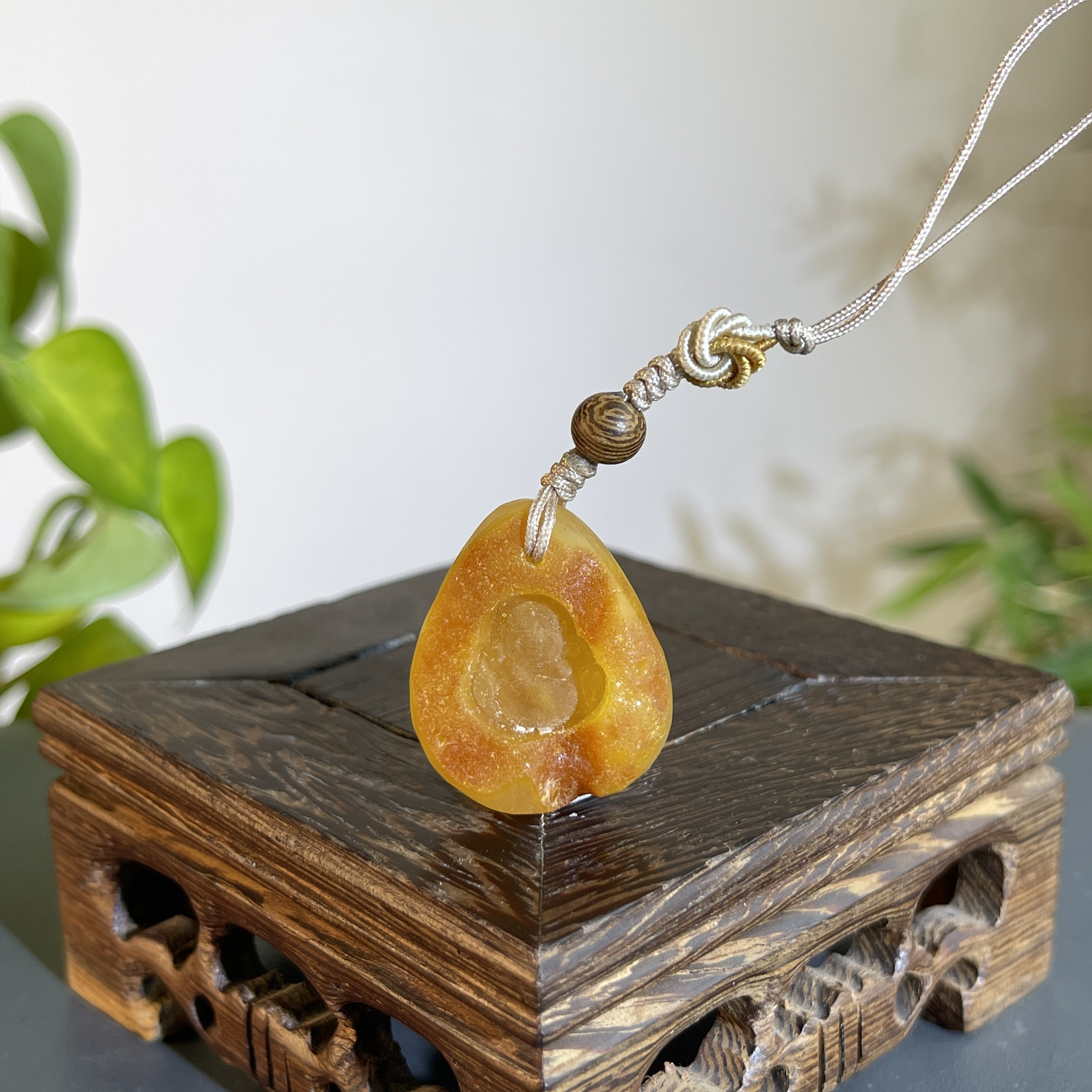 JTB14-163 琥珀-佛公吊坠