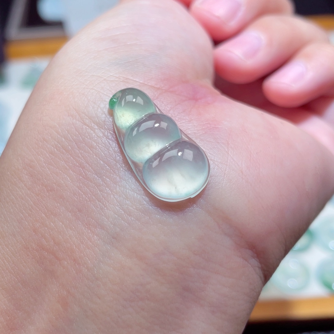 颈饰未镶嵌翡翠福豆