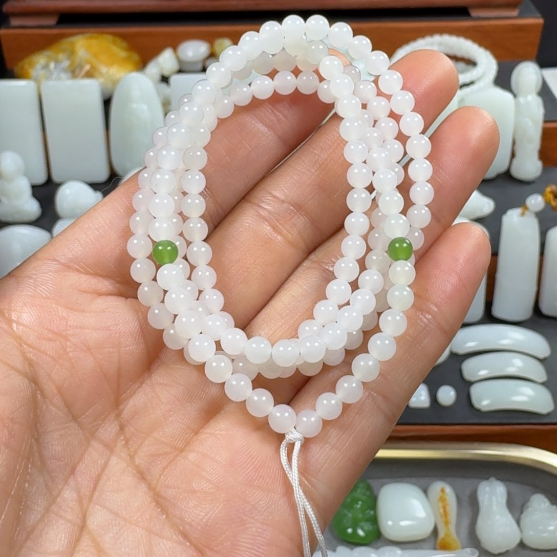 和田玉颈饰未镶嵌