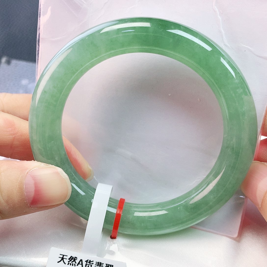 未镶嵌手镯（圆镯）翡翠53胖绿