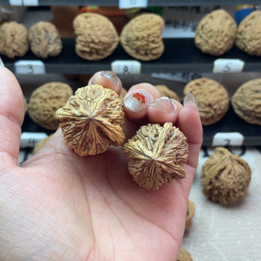 望***月文玩核桃吊坠涿鹿南疆