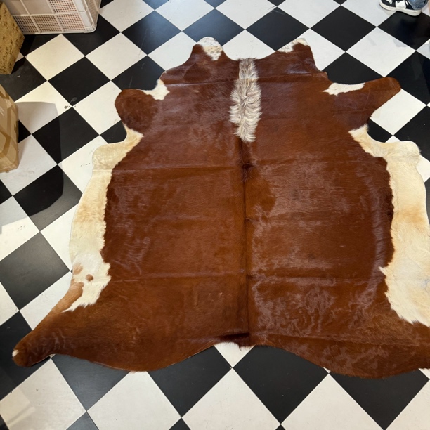 【本尼家】K2112 210x210cm专拍牛皮地毯家用轻奢