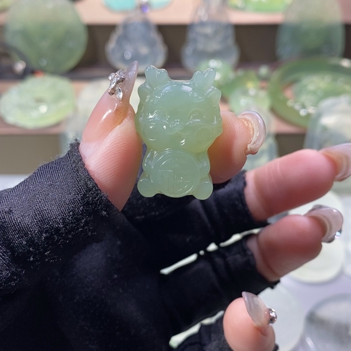 岫玉吊坠未镶嵌吊坠