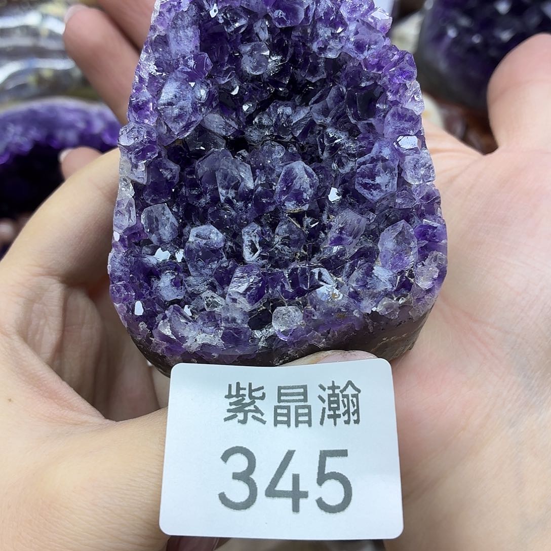 未镶嵌水晶大型摆件（非配饰）