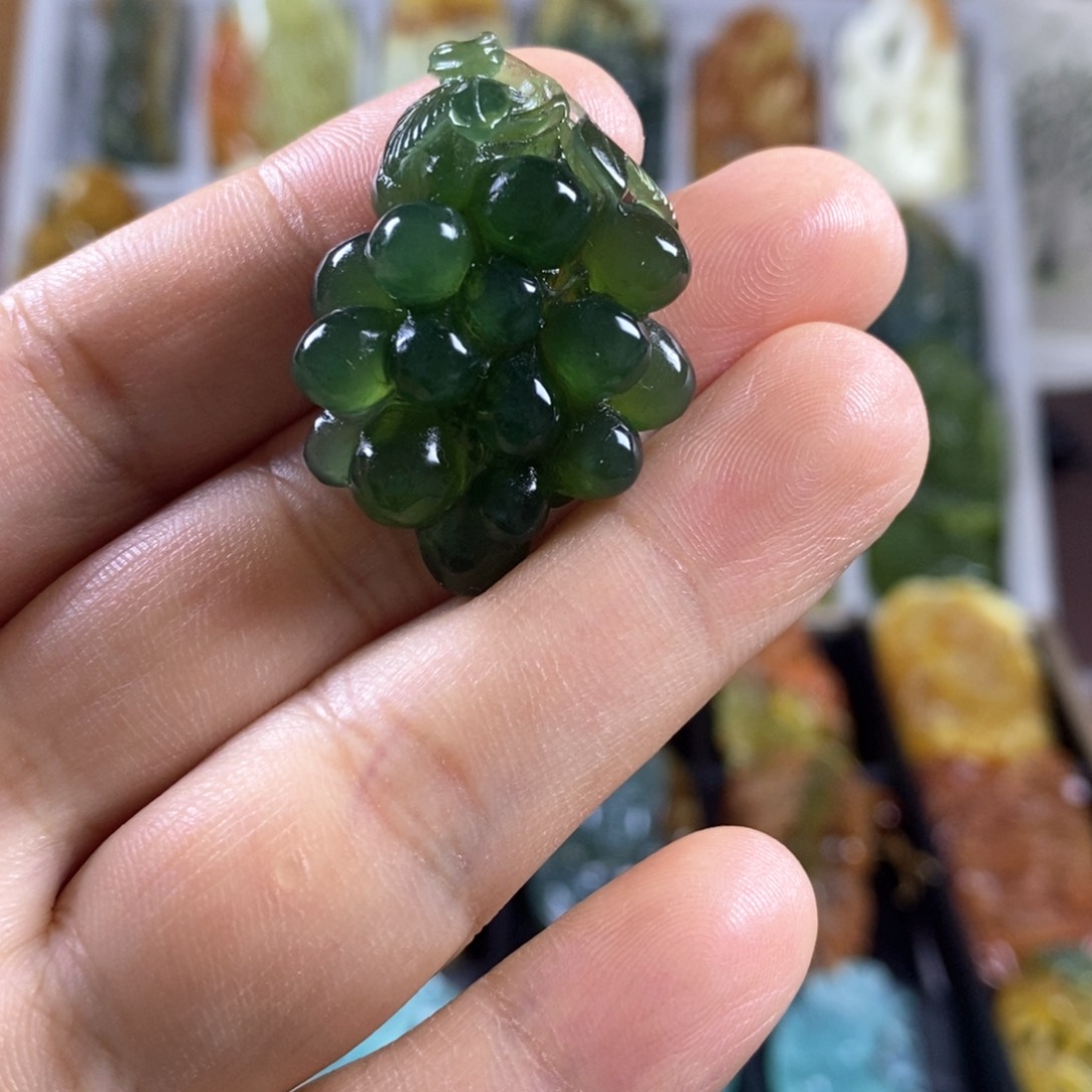 合金蛇纹石玉颈饰