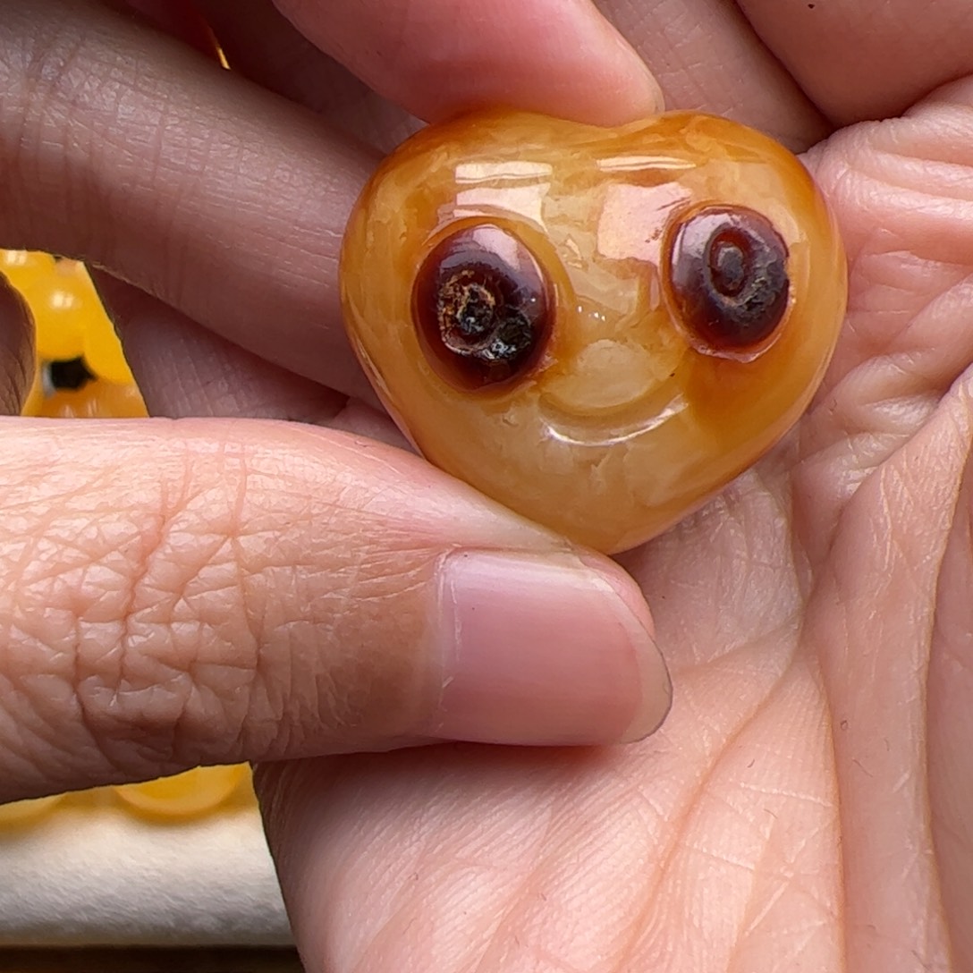 琥珀颈饰未镶嵌蜜蜡