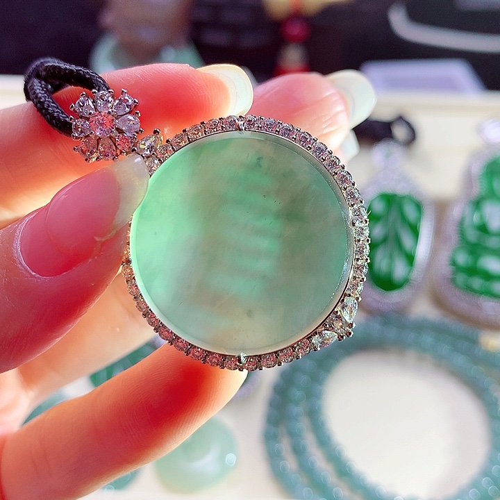 翡翠颈饰银S925镶嵌天然