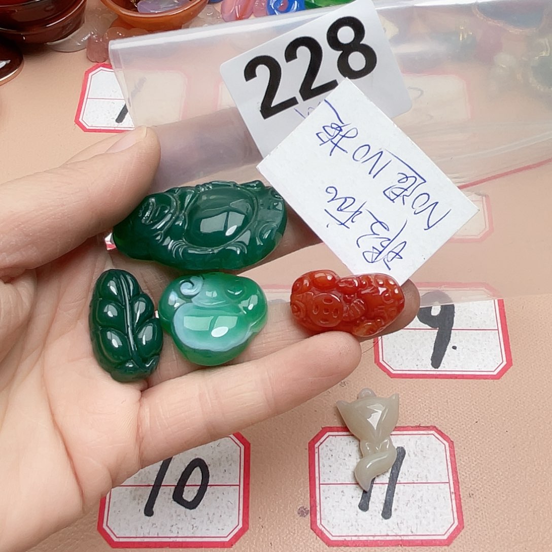 合金颈饰玛瑙/玉髓大*翁