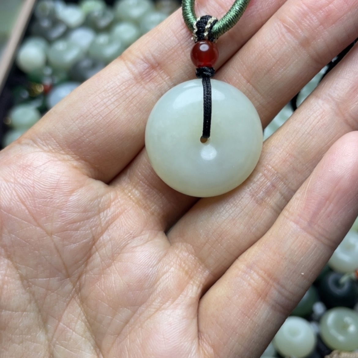 【闪购商品】颈饰未镶嵌和田玉