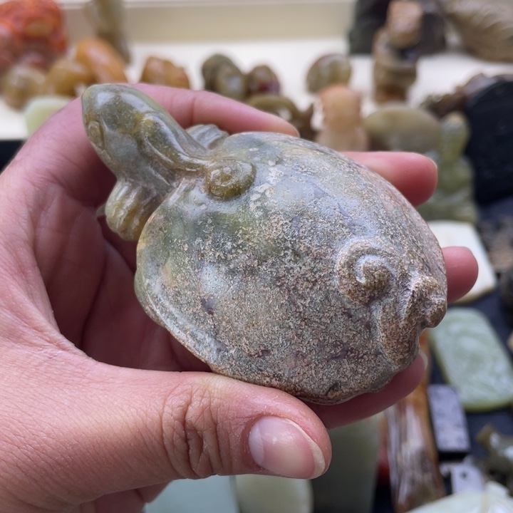 蛇纹石玉颈饰未镶嵌