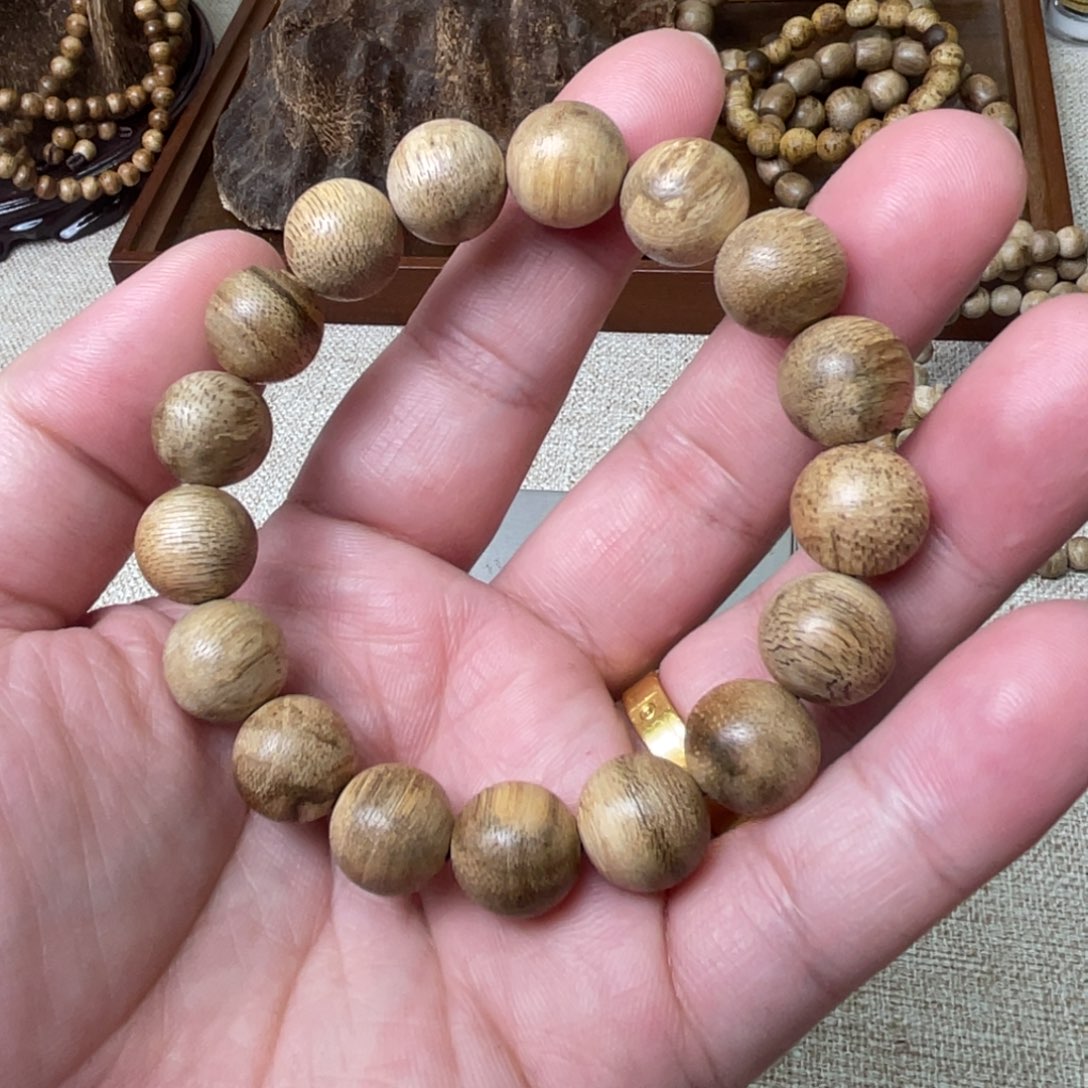 香料海南沉香野料黎母山水格卡1.2