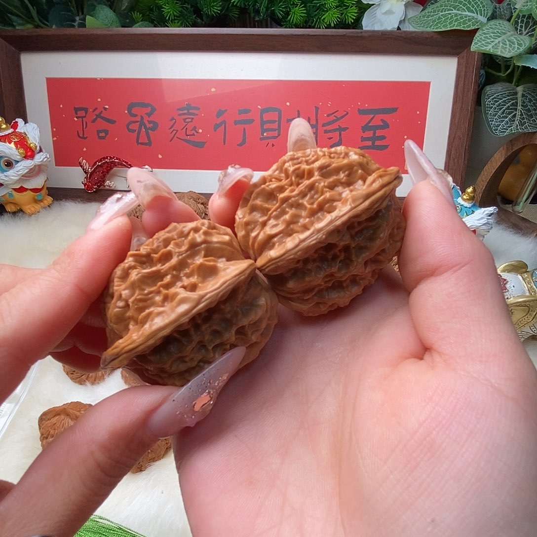 ゞ****文玩核桃把件796野生……