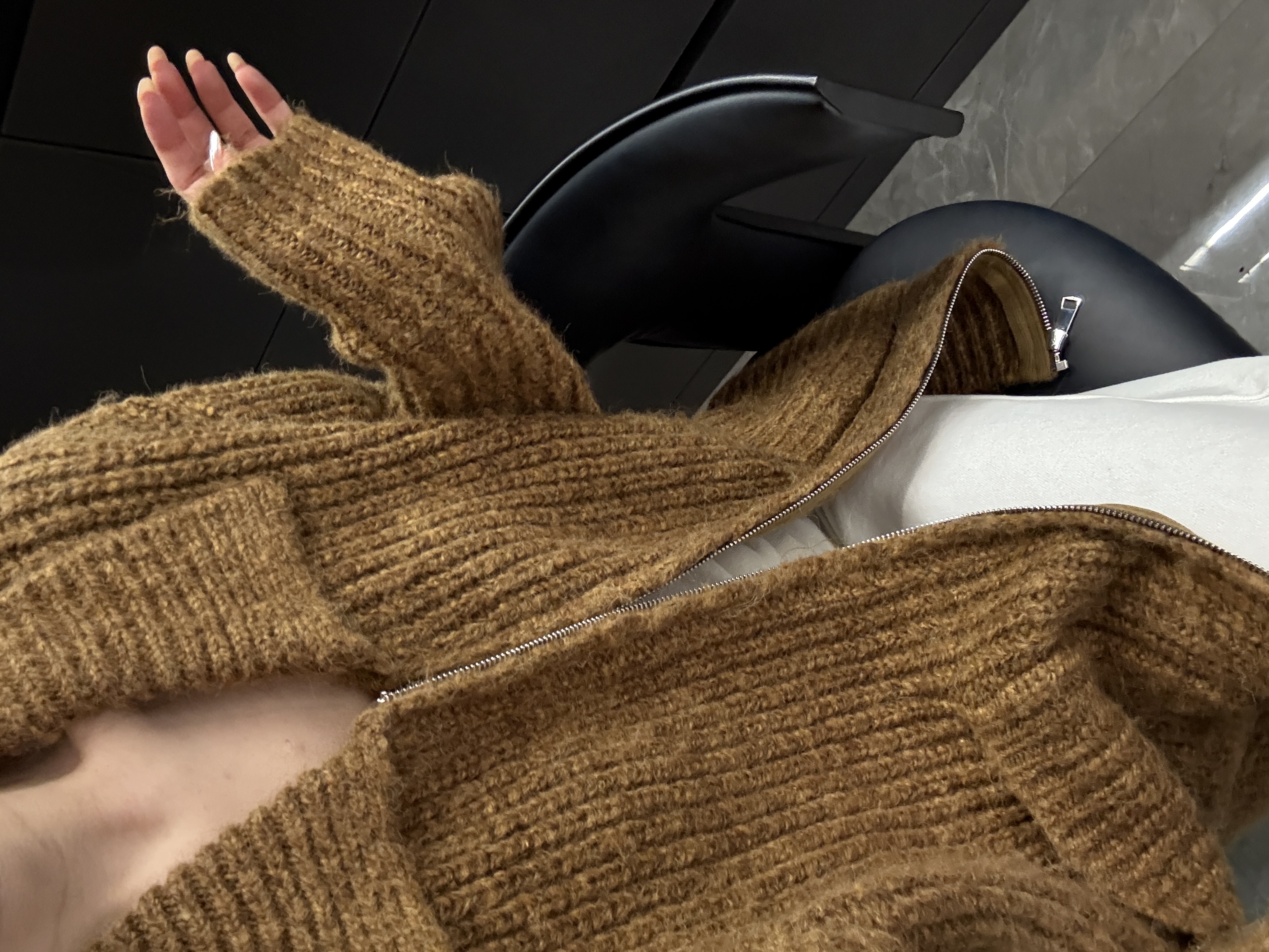 MOSIIU纾【英伦画报】老钱风大翻领毛衣外套高级慵懒开衫25542