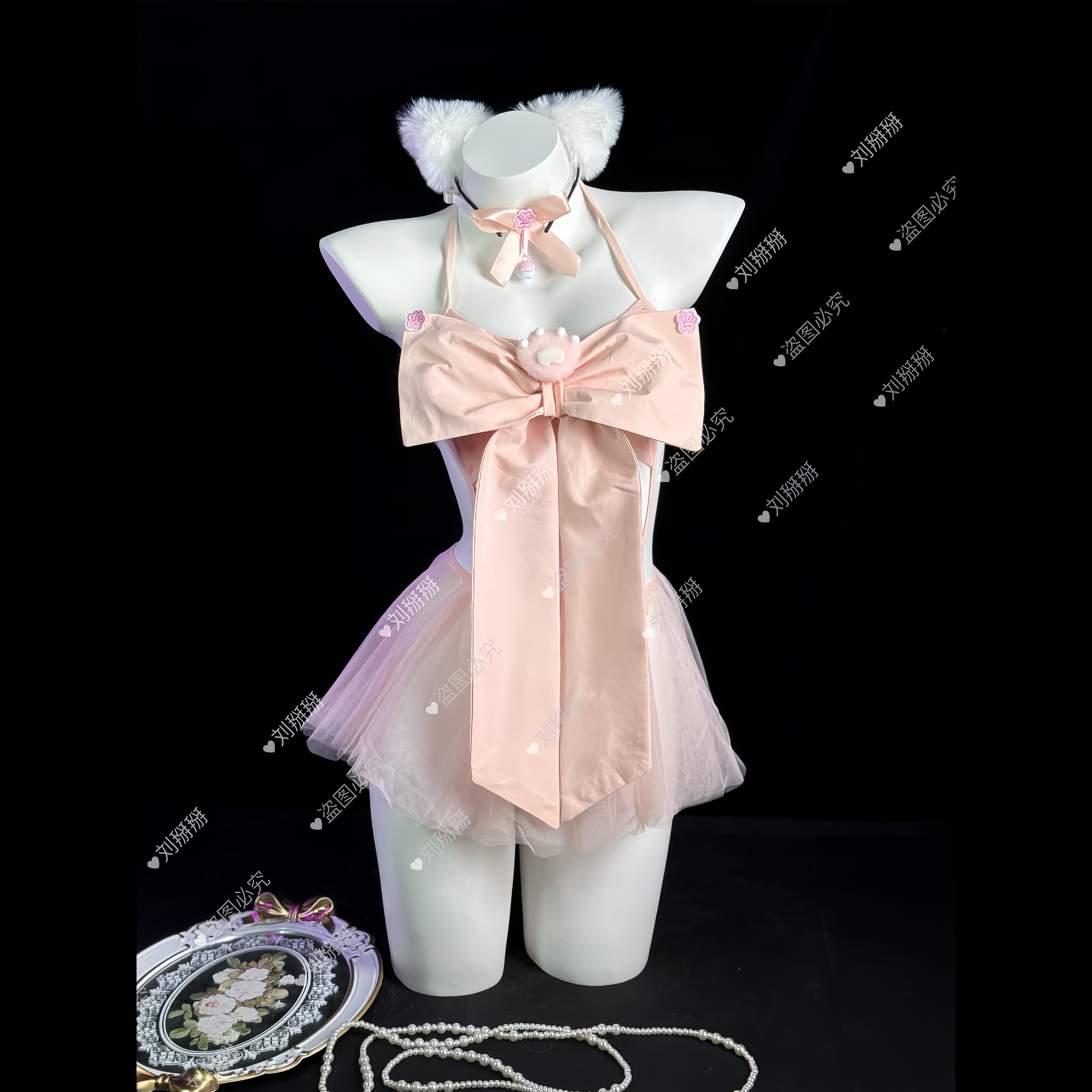 刘掰掰【喵喵千金】网红高定纯欲风女神甜美风蝴蝶性感连体衣设计师