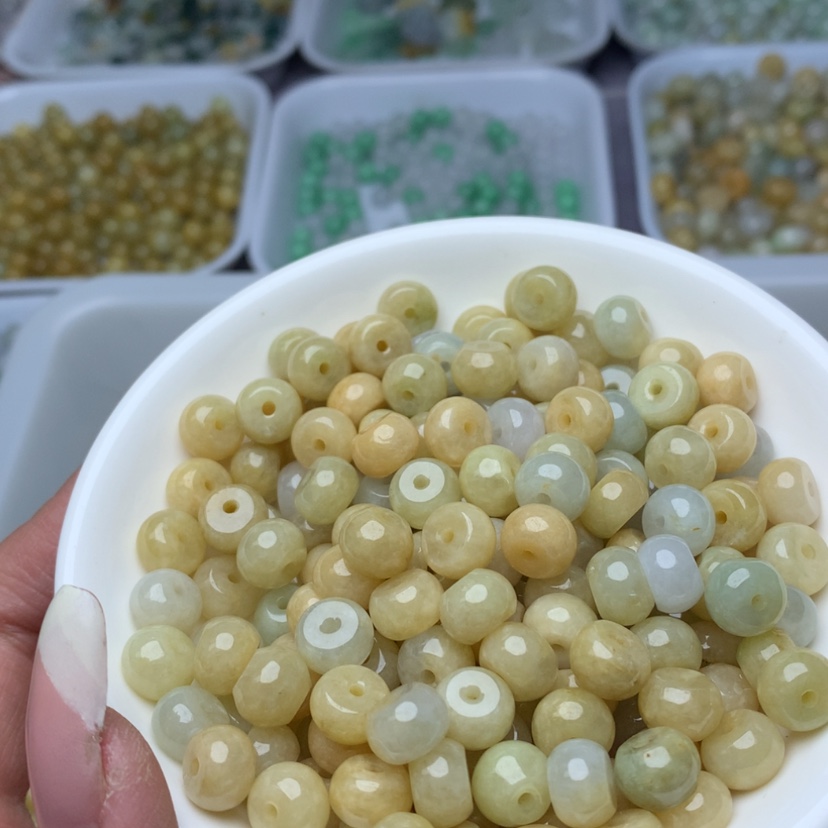 【闪购商品】翡翠手链未镶嵌卡5.5*8.8鼓珠20个