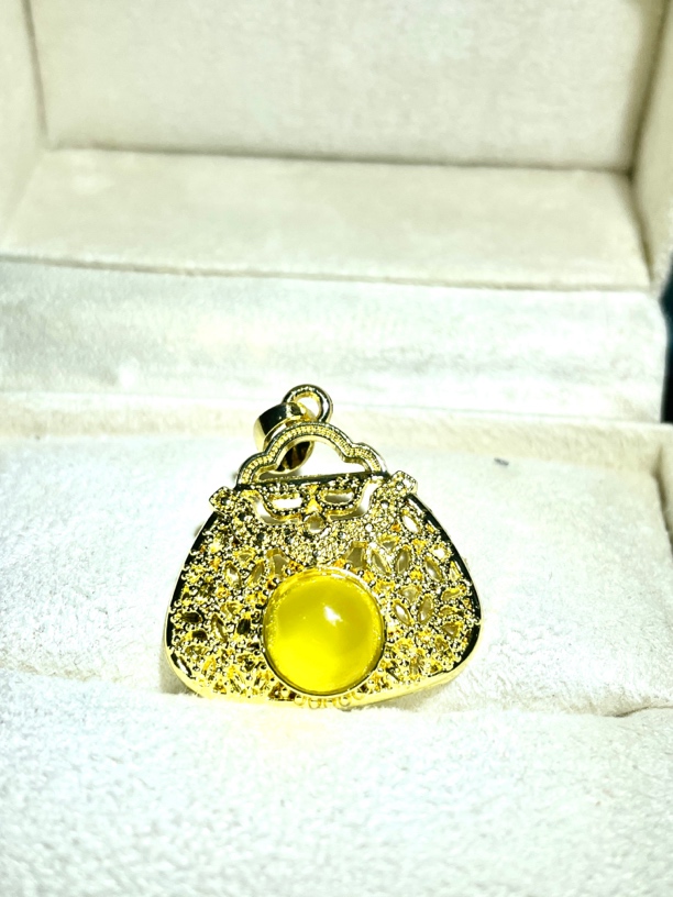 天然軒黄鸡油黄玉石钱包吊坠-a 