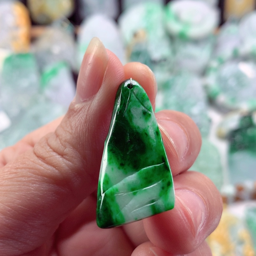 【闪购商品】翡翠吊坠(不含链)未镶嵌