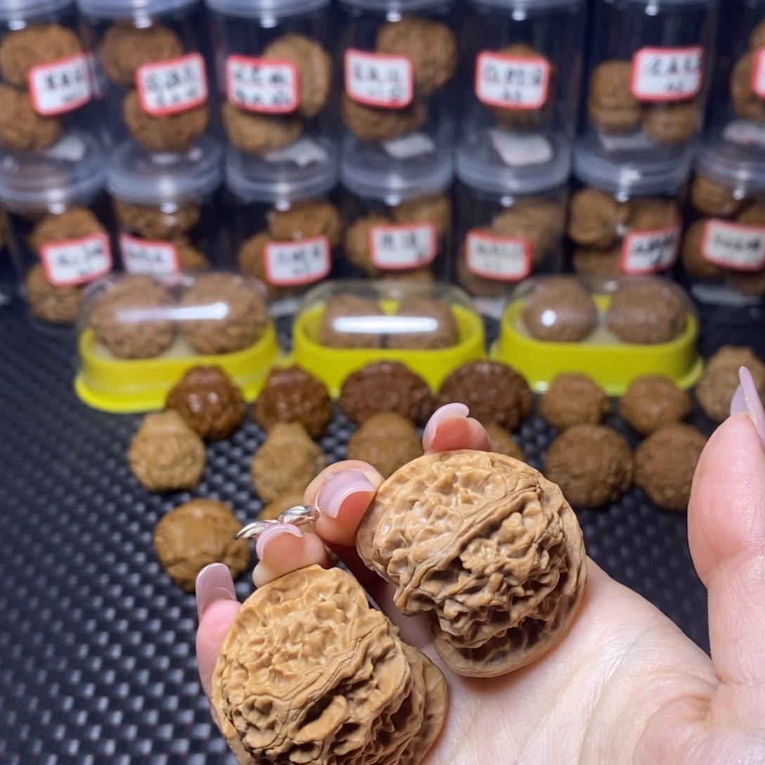 文玩核桃吊坠全品苹果40