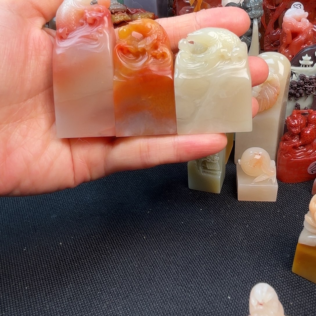 浅***彻寿山石印石5667788999999999