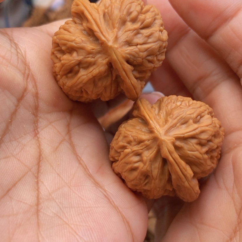 【闪购商品】文玩核桃把件M**?34红莲