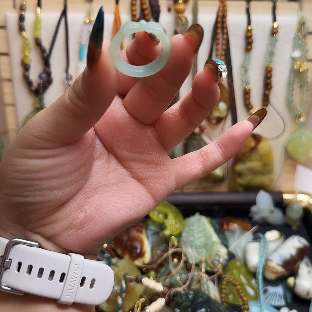 一****蛇纹石玉合金颈饰