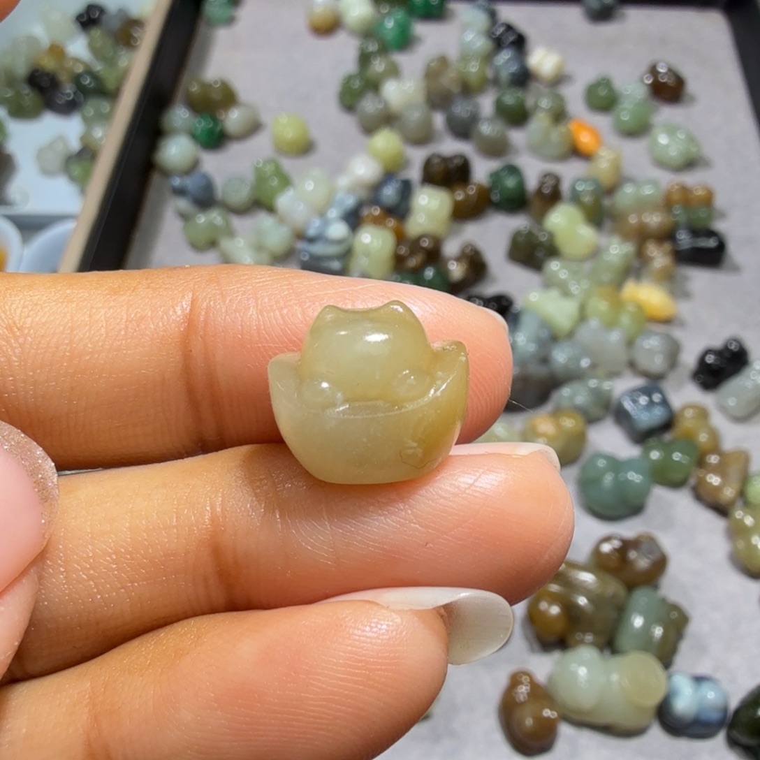 和田玉未镶嵌珠宝奇石