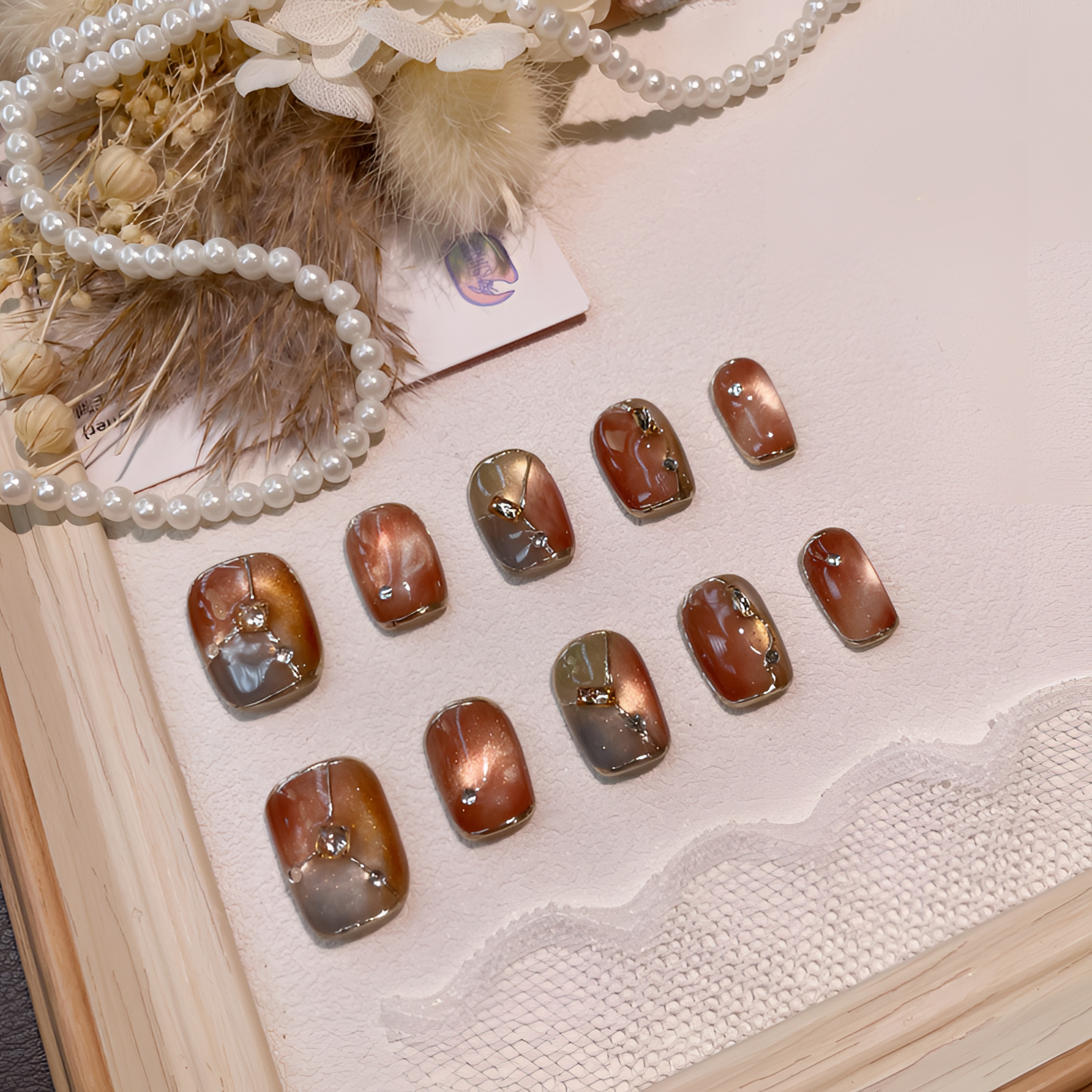 A2276『金槟珀染』金咖猫眼不规则魔镜粉线条香槟金钻饰手工穿戴甲