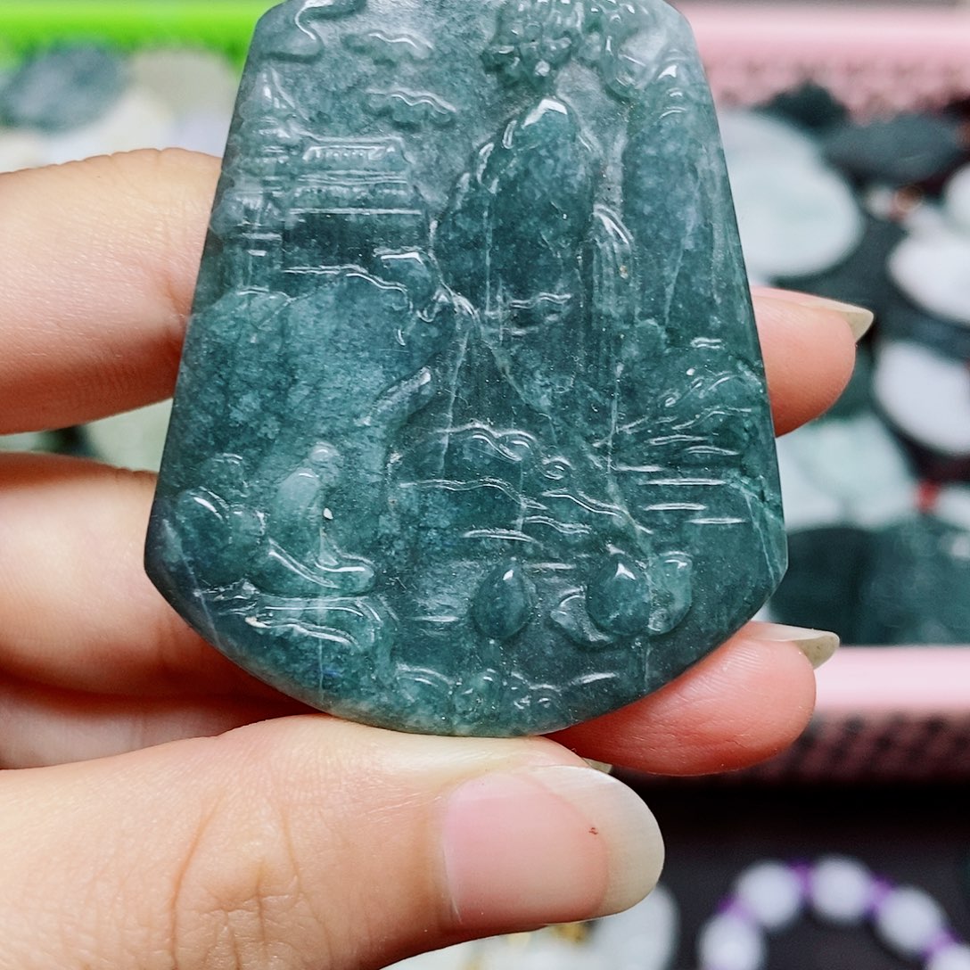 翡翠未镶嵌颈饰纯天然