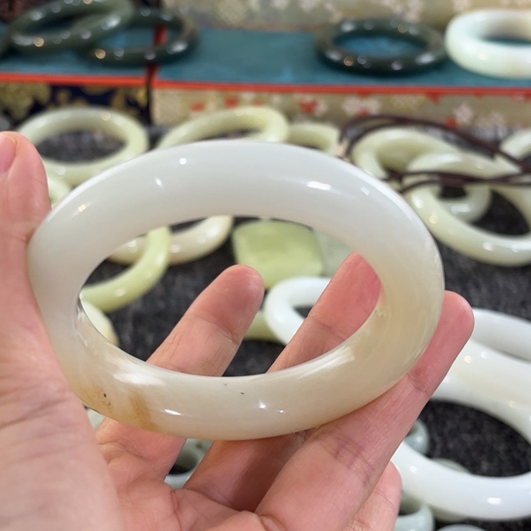 和田玉（糖玉）未镶嵌手链