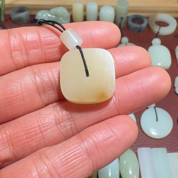 上***7和田玉未镶嵌吊坠(不含链)