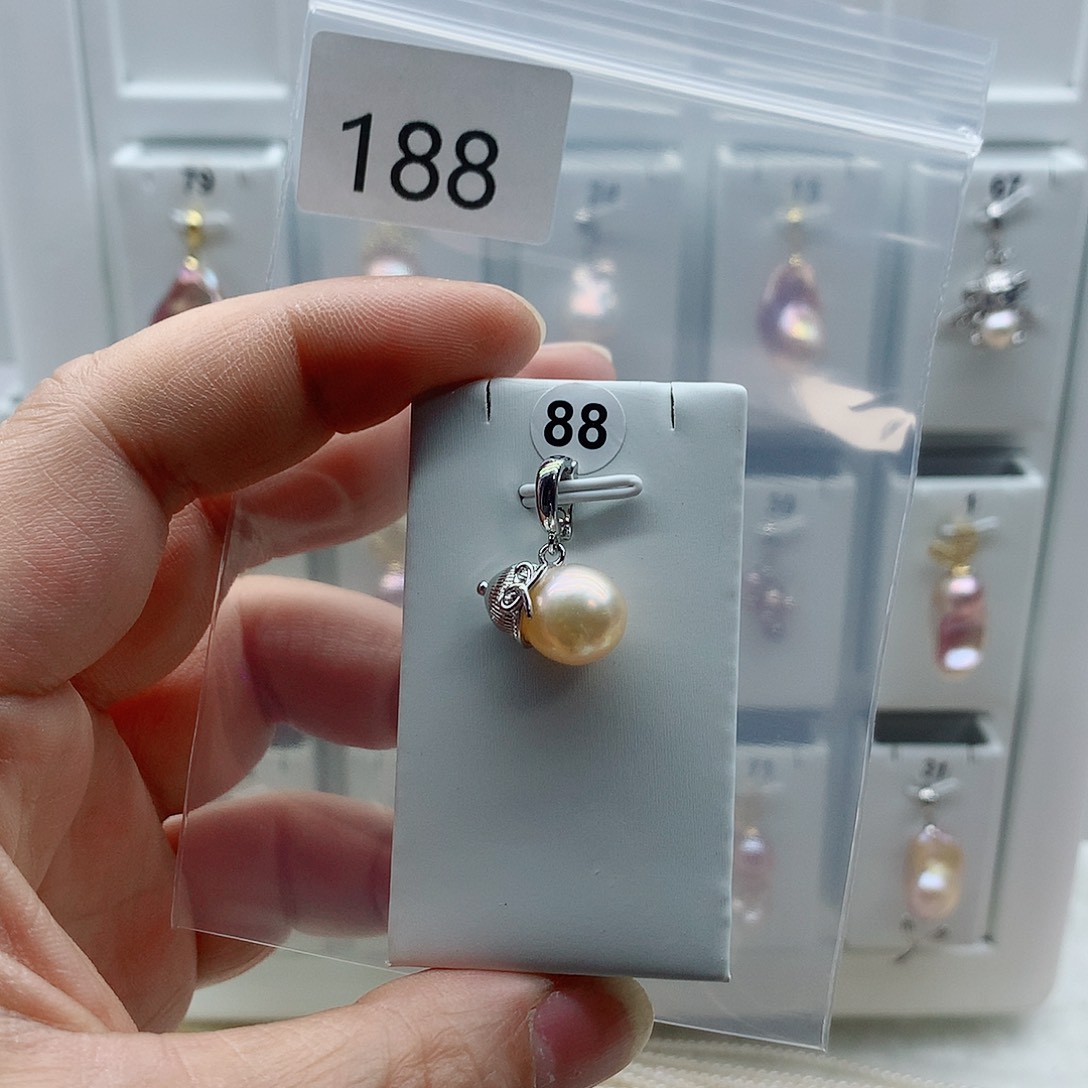 淡水珍珠吊坠(不含链)合金