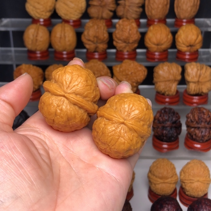 吊坠文玩核桃7粗筋瓷娃娃