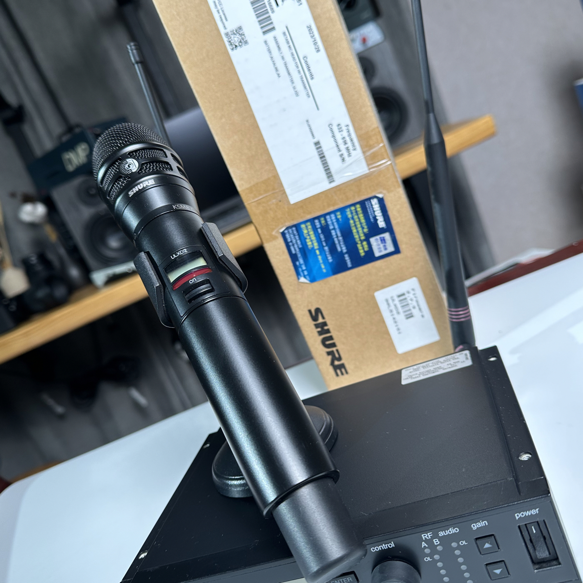 舒尔 ksm8无线工程款话筒 23年出场 日期