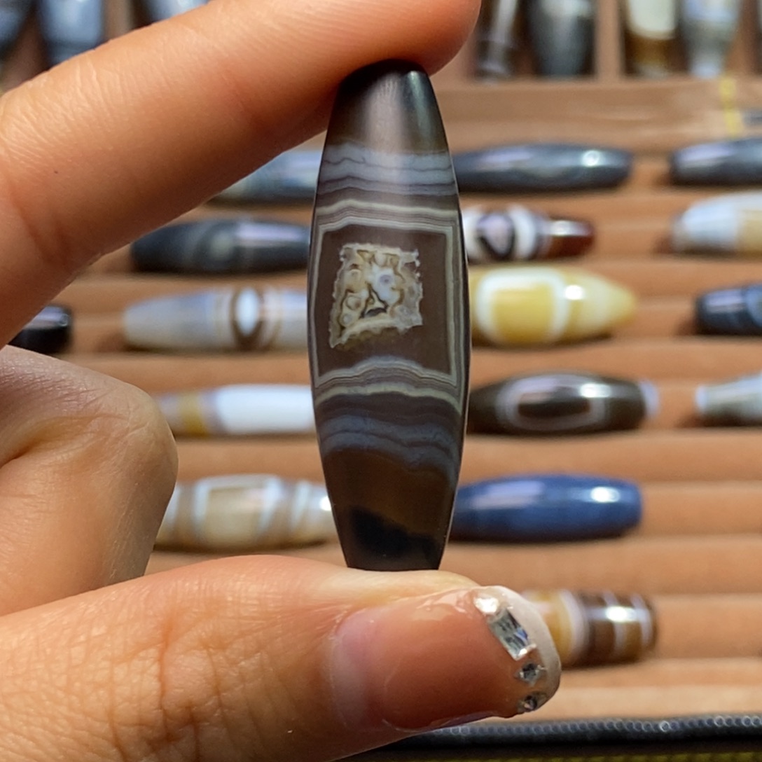 峰***Y玛瑙/玉髓未镶嵌颈饰